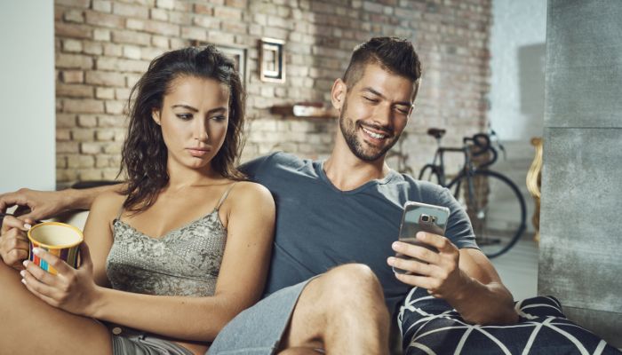 Signs He’s Trying To Make You Jealous