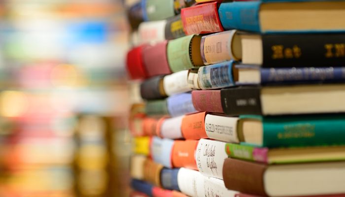 The Top 10 Emotional Intelligence Books To Transform Your Life